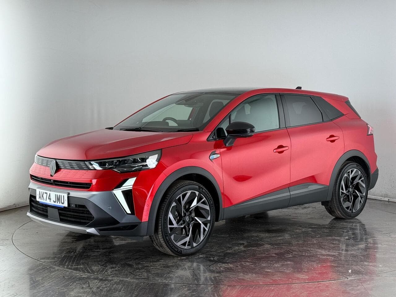 Renault Symbioz thumbnail Front Left