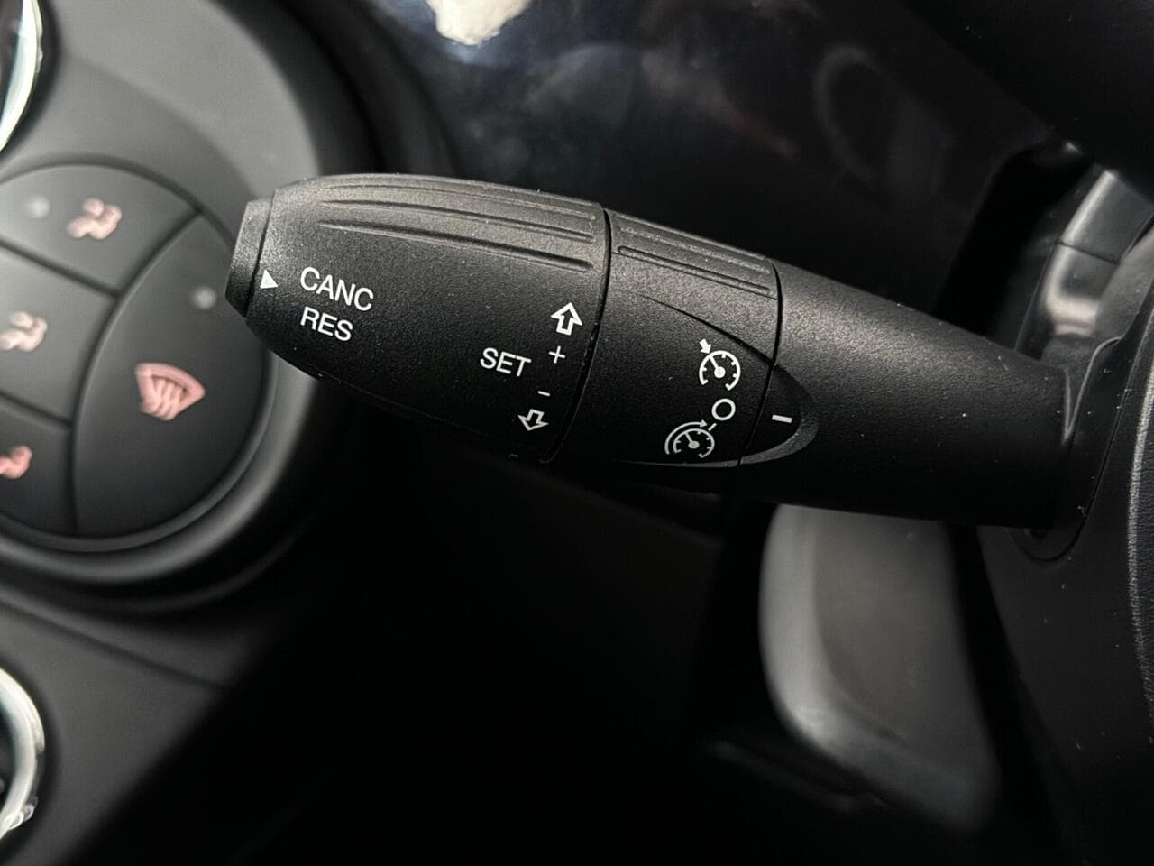 Fiat 500 thumbnail Misc Controls