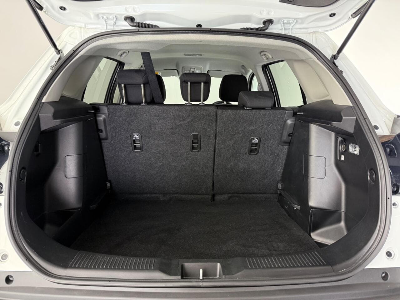 Suzuki S-Cross thumbnail Boot