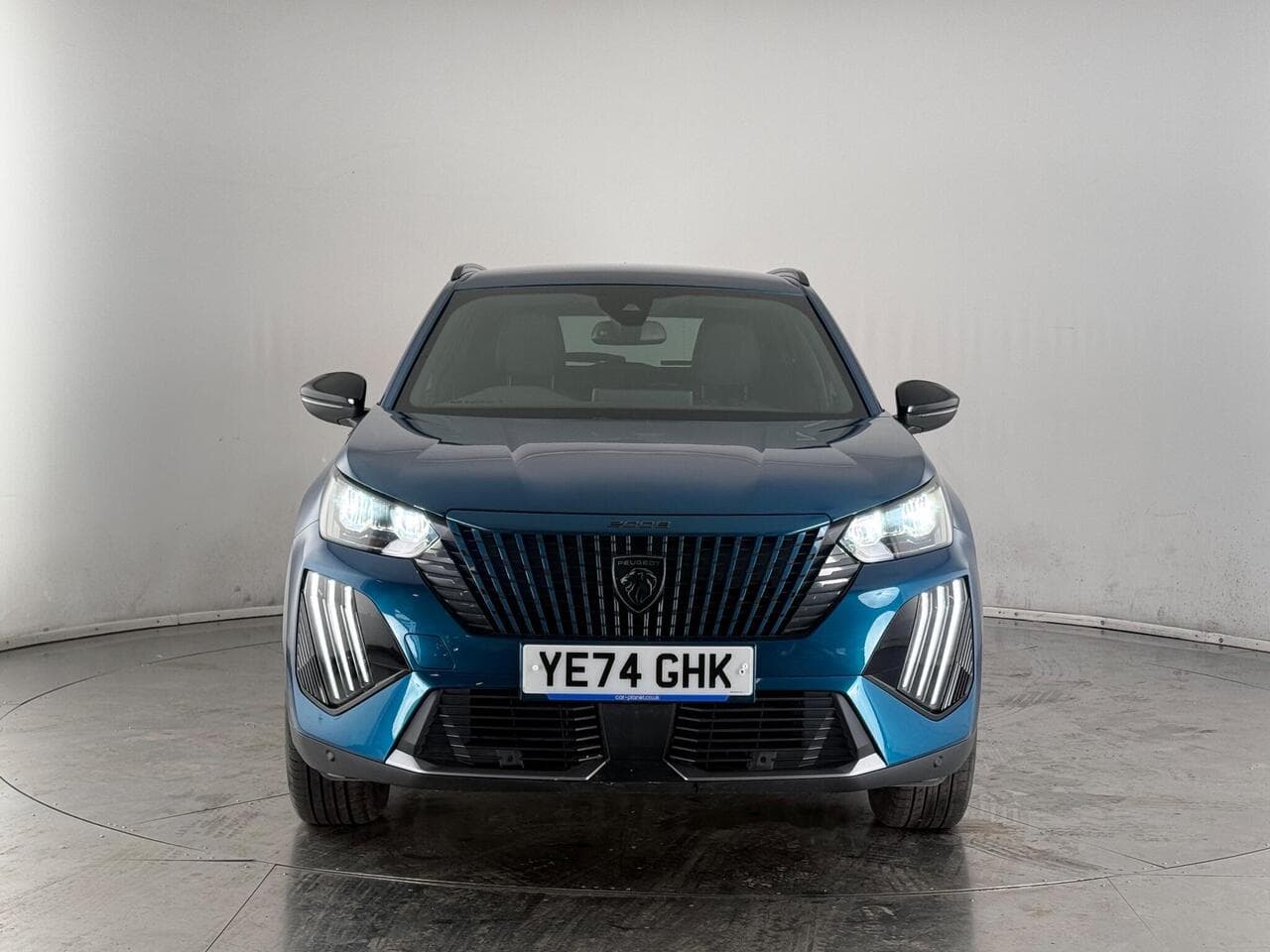 Peugeot 2008 thumbnail Front