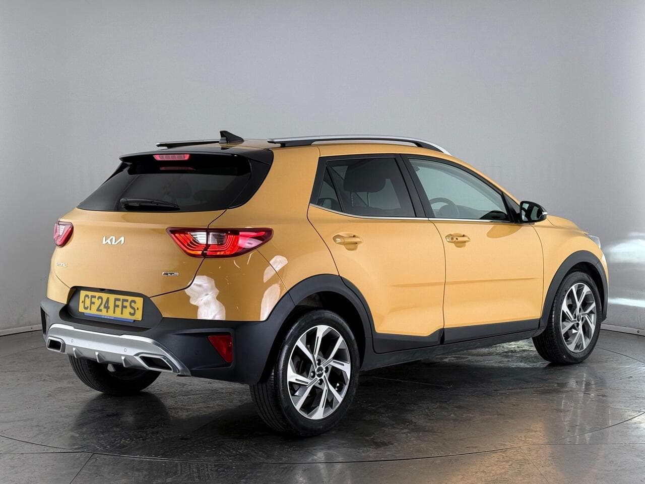 Kia Stonic thumbnail Rear Right