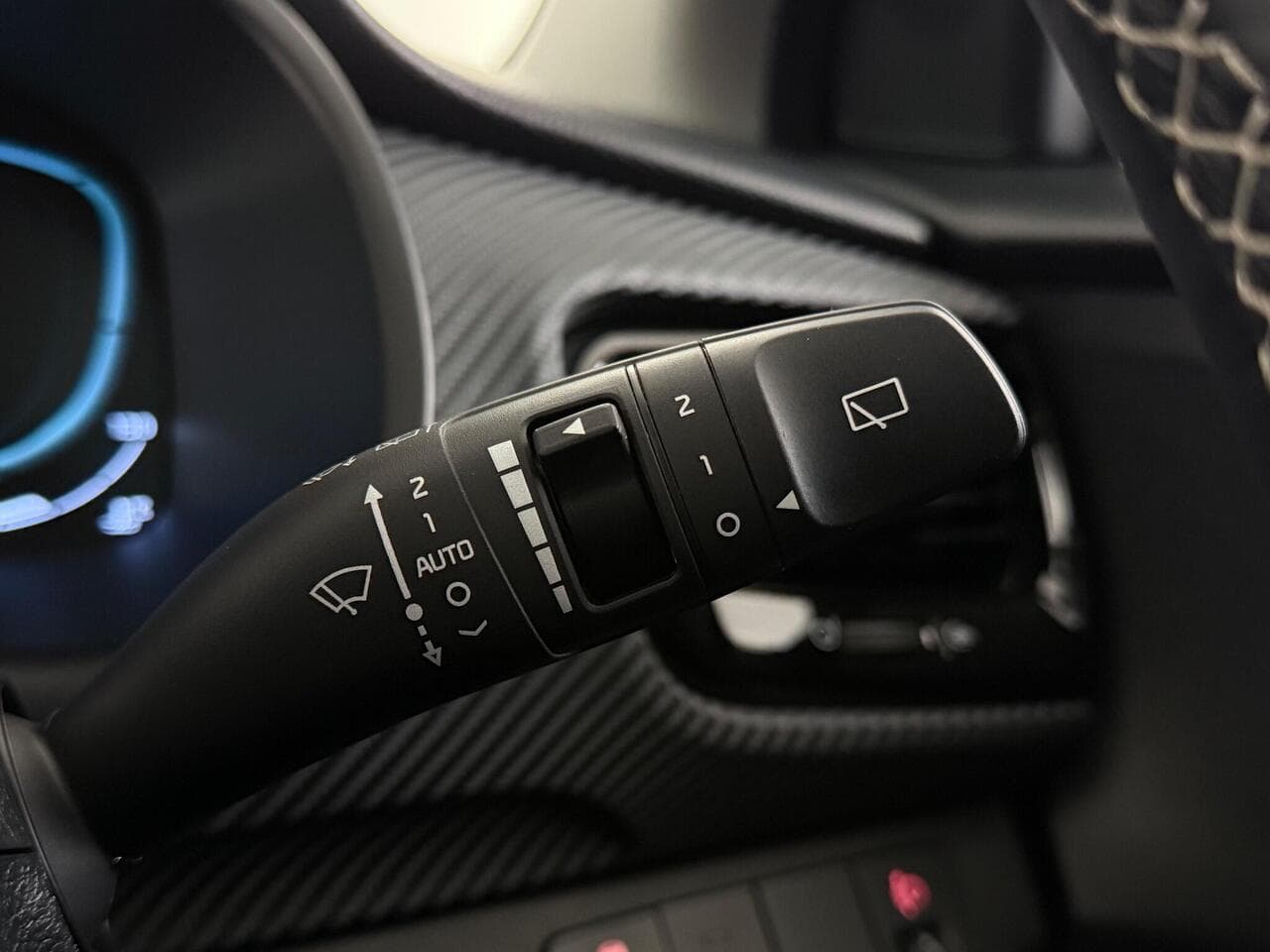 Kia Stonic thumbnail Misc Controls