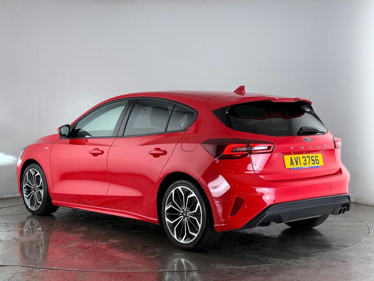Ford Focus thumbnail Rear Left