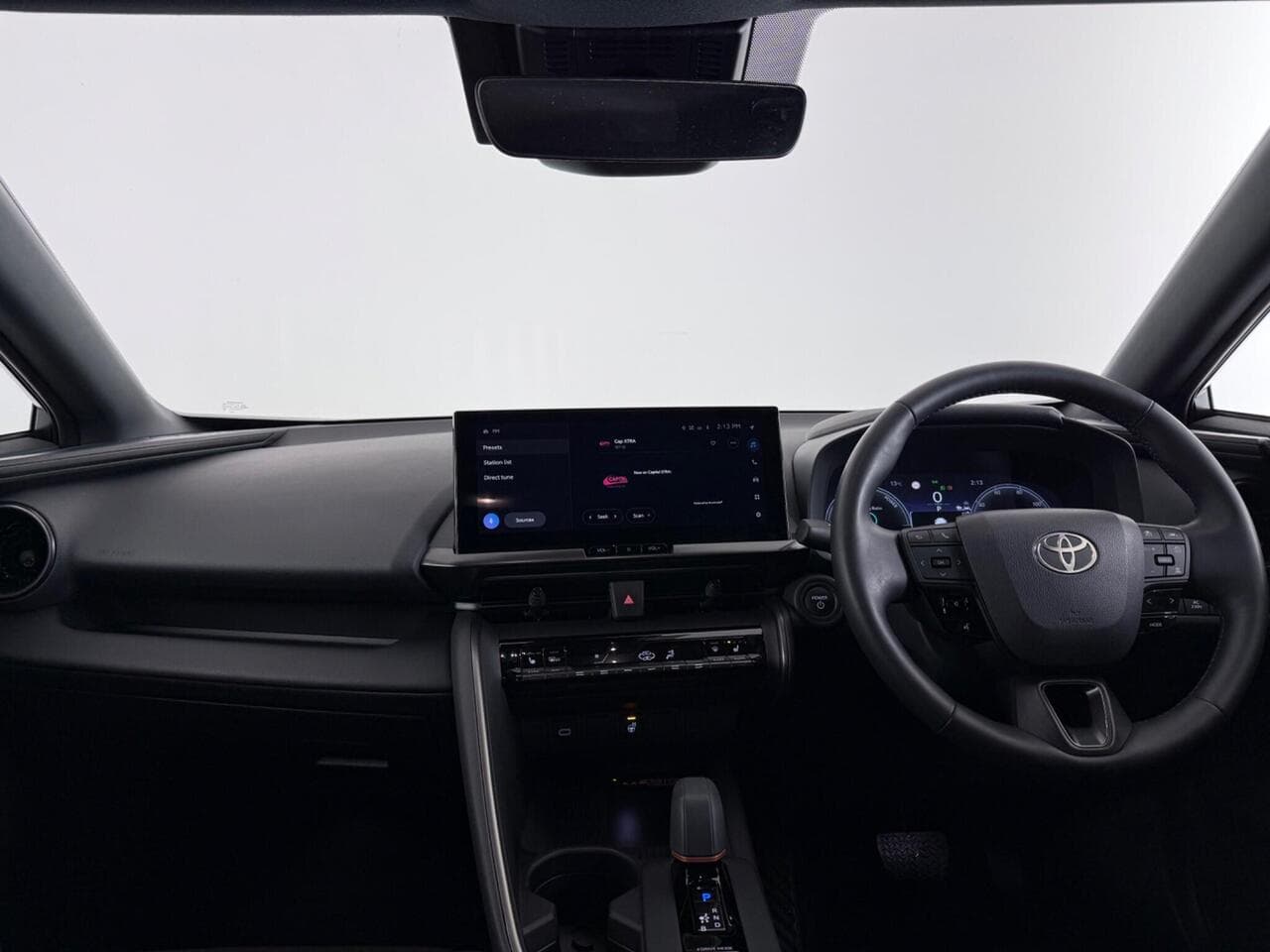 Toyota C-HR thumbnail Interior Front