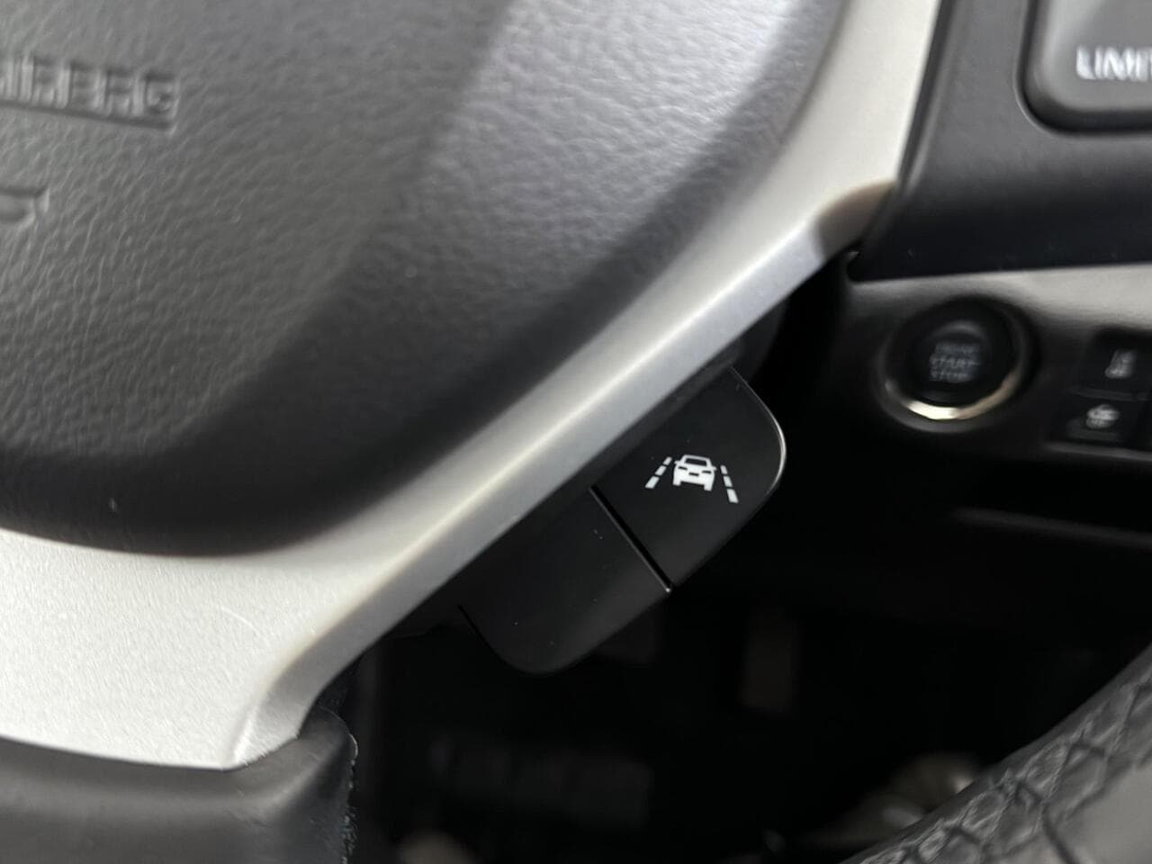 Suzuki S-Cross thumbnail Misc Controls