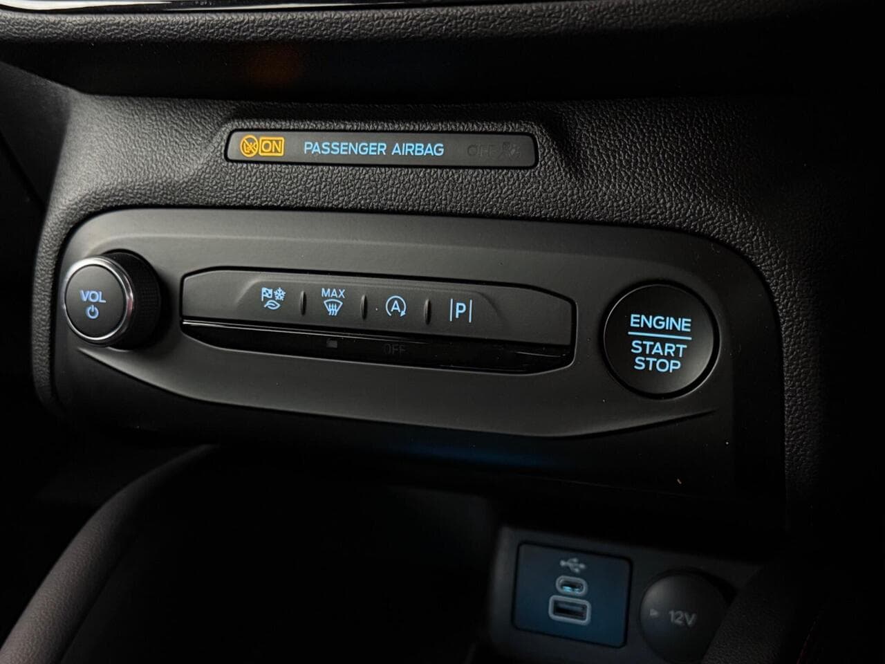 Ford Focus thumbnail Misc Controls