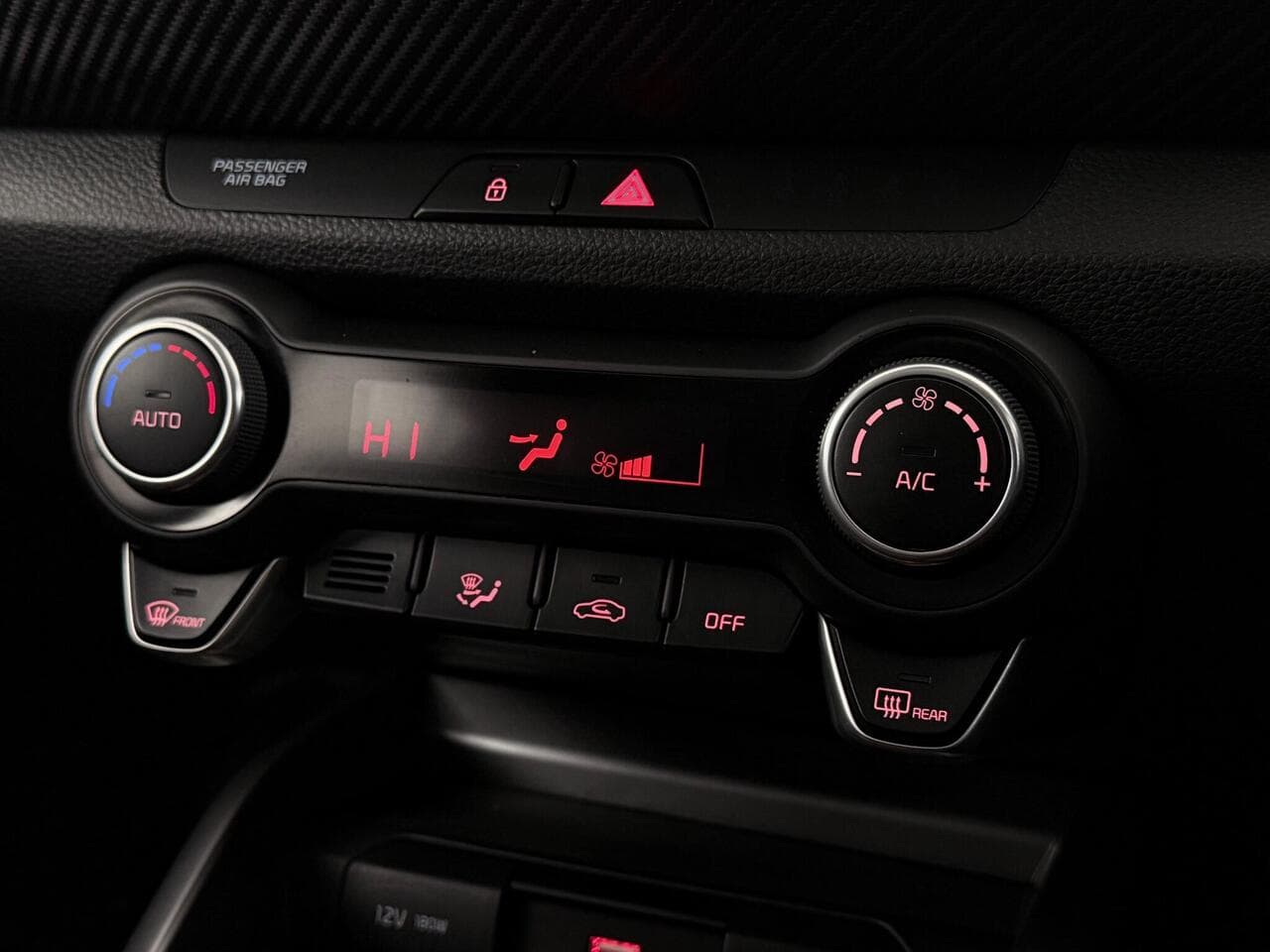 Kia Stonic thumbnail Misc Controls