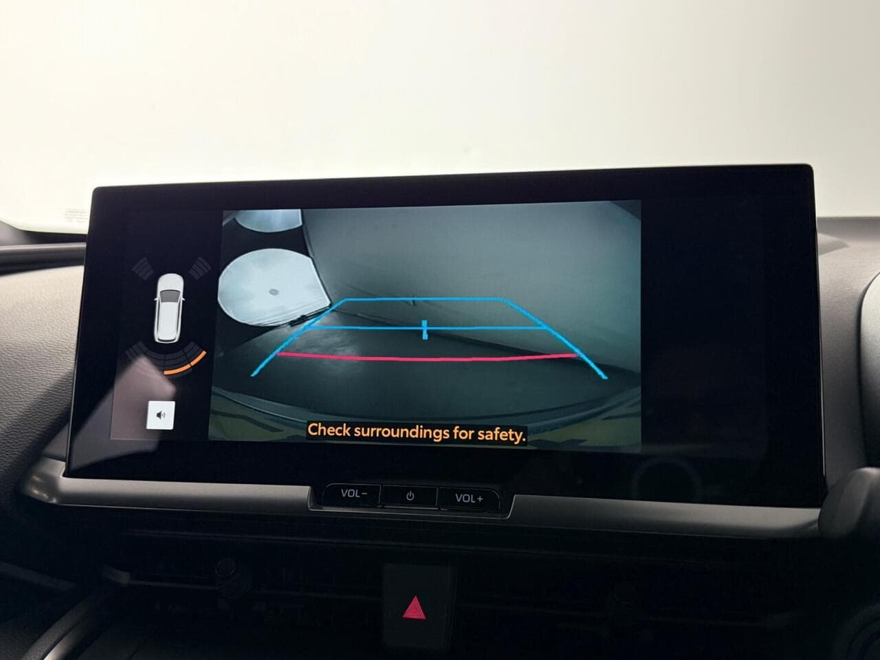 Toyota C-HR thumbnail Infotainment System