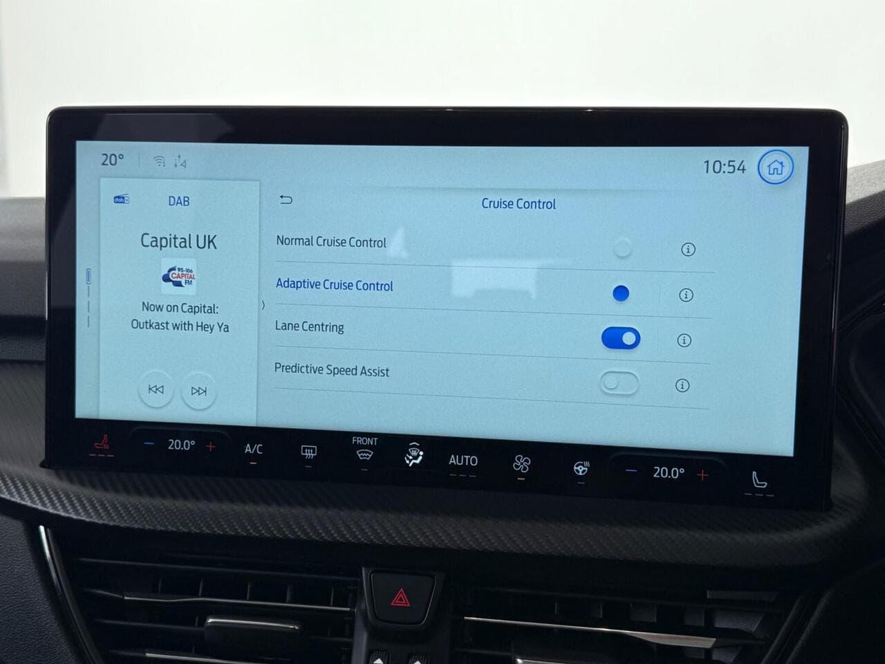 Ford Kuga thumbnail Infotainment System