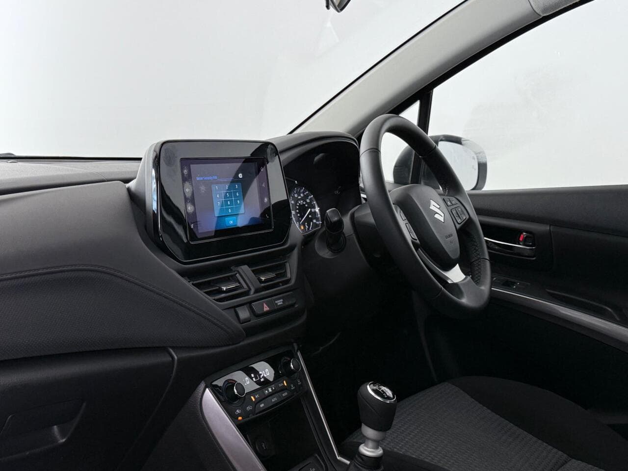 Suzuki S-Cross thumbnail Interior Front